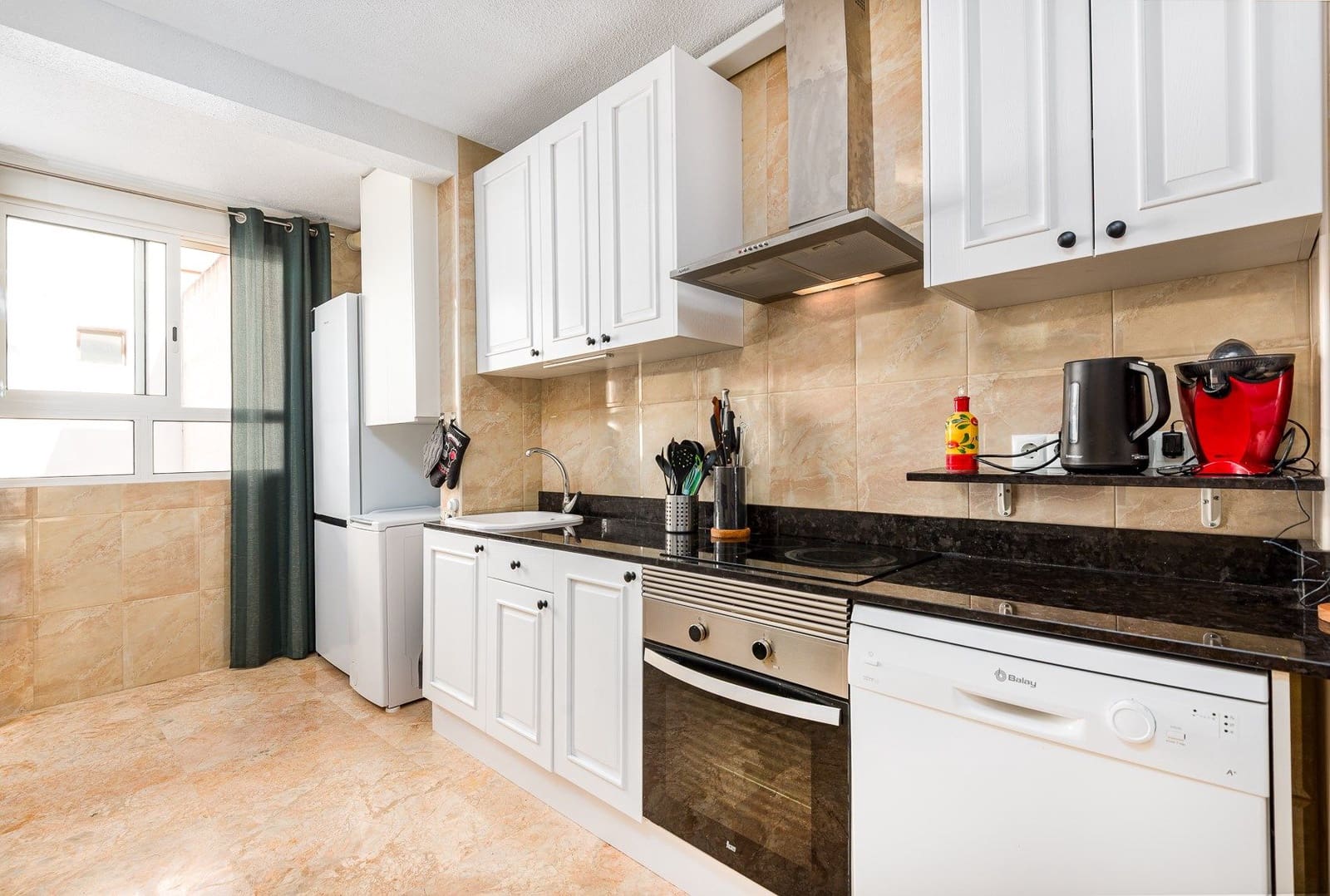 2 slaapkamer Appartement te koop in Torrevieja - € 170.000 (Ref: 10102989)