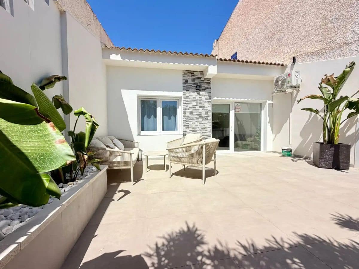 2 sovrum Bungalow till salu i El Chaparral - 160 000 € (Ref: 10102990)