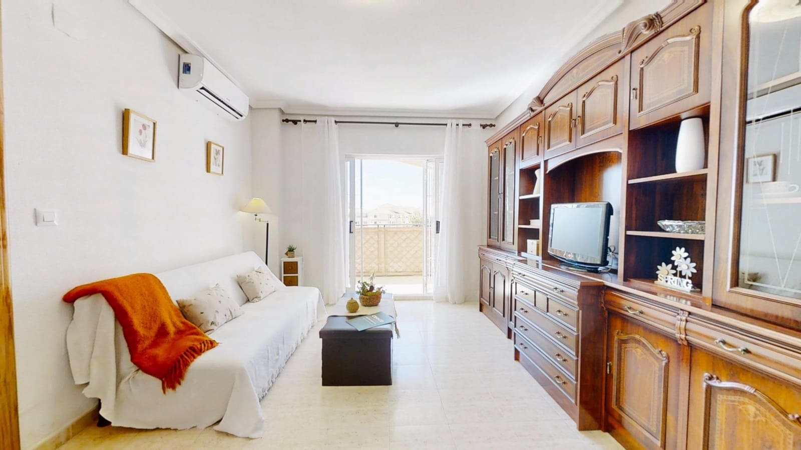 1 soveværelse Lejlighed til salg i Torrevieja med swimmingpool - € 191.999 (Ref: 10115956)