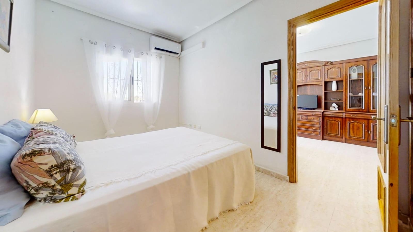 1 soveværelse Lejlighed til salg i Torrevieja med swimmingpool - € 191.999 (Ref: 10115956)