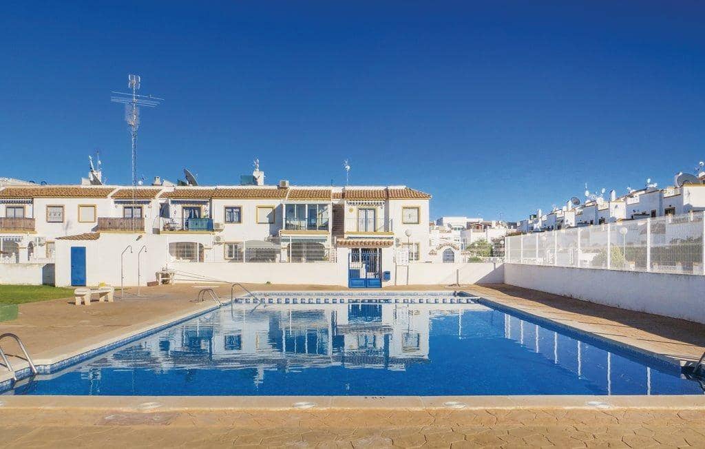 3 bedroom Townhouse for sale in Torrevieja with pool - € 192,000 (Ref: 10115962)