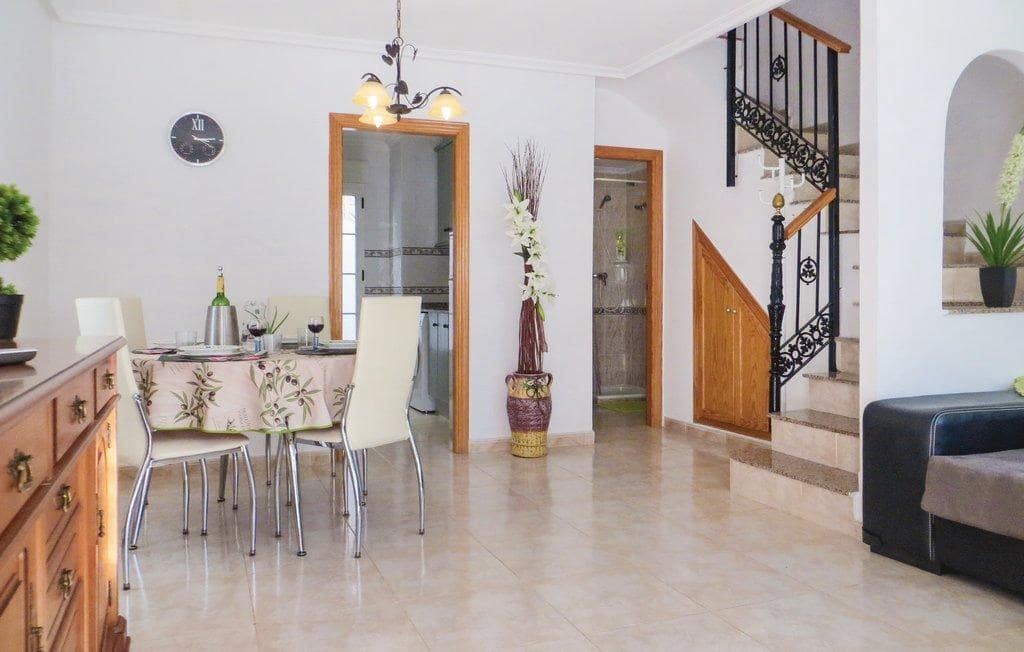 3 bedroom Townhouse for sale in Torrevieja with pool - € 192,000 (Ref: 10115962)