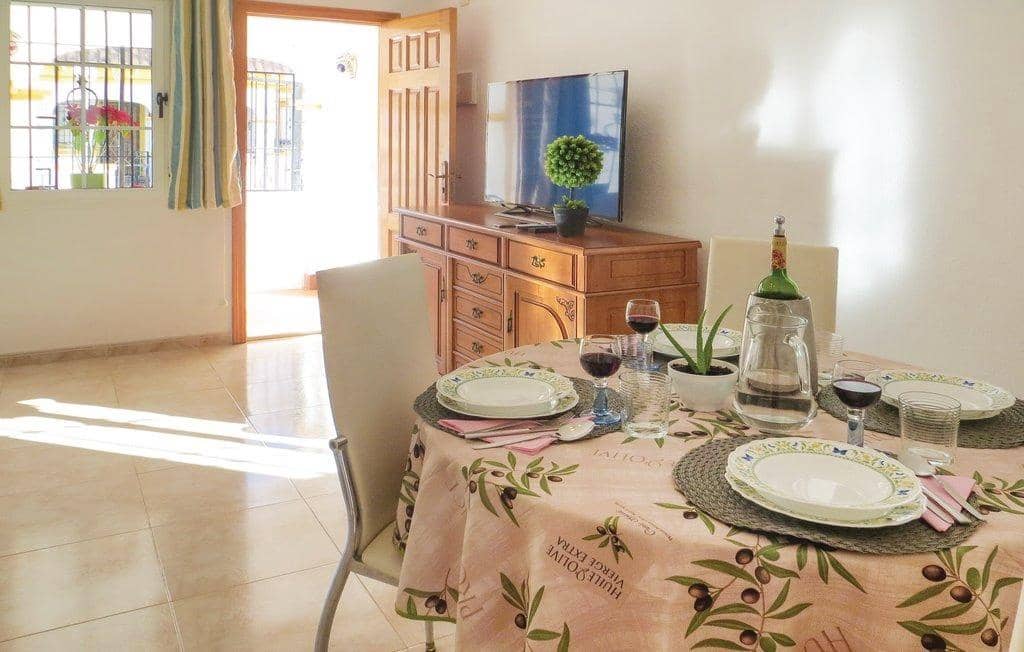 3 bedroom Townhouse for sale in Torrevieja with pool - € 192,000 (Ref: 10115962)