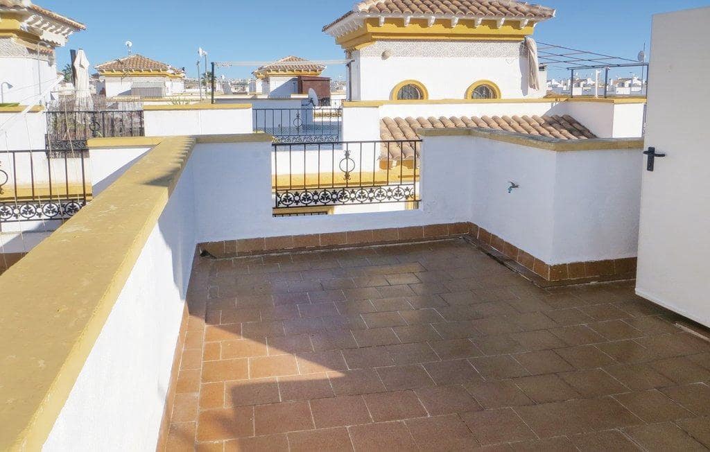 3 bedroom Townhouse for sale in Torrevieja with pool - € 192,000 (Ref: 10115962)