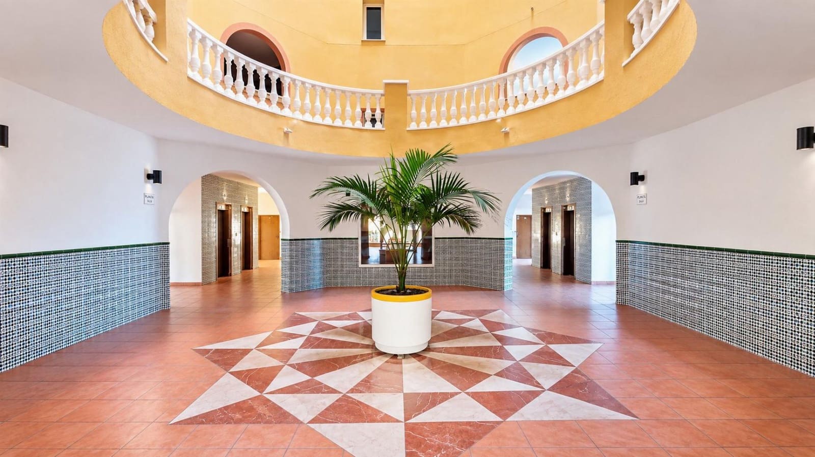 Apartamento de 2 habitaciones en Torrevieja en venta - 260.000 € (Ref: 10115967)