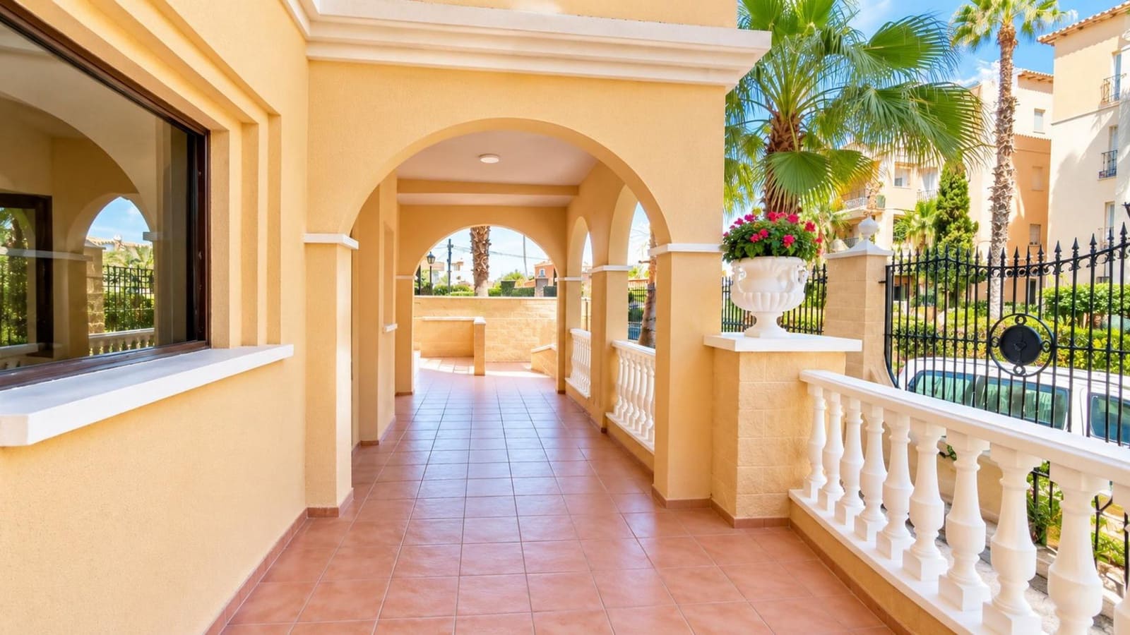 Apartamento de 2 habitaciones en Torrevieja en venta - 260.000 € (Ref: 10115967)