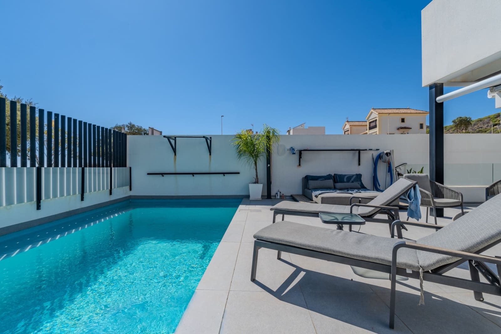 4 slaapkamer Villa te koop in Guardamar del Segura - € 600.000 (Ref: 10115969)