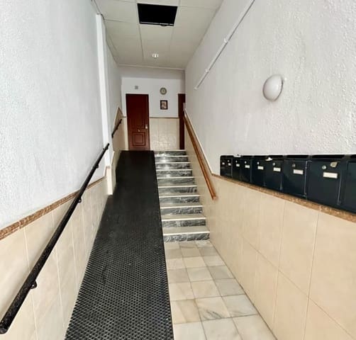 Apartamento de 2 habitaciones en Avenida Habaneras - Curva de Palangre, Torrevieja en venta con garaje - 154.500 € (Ref: 10115982)
