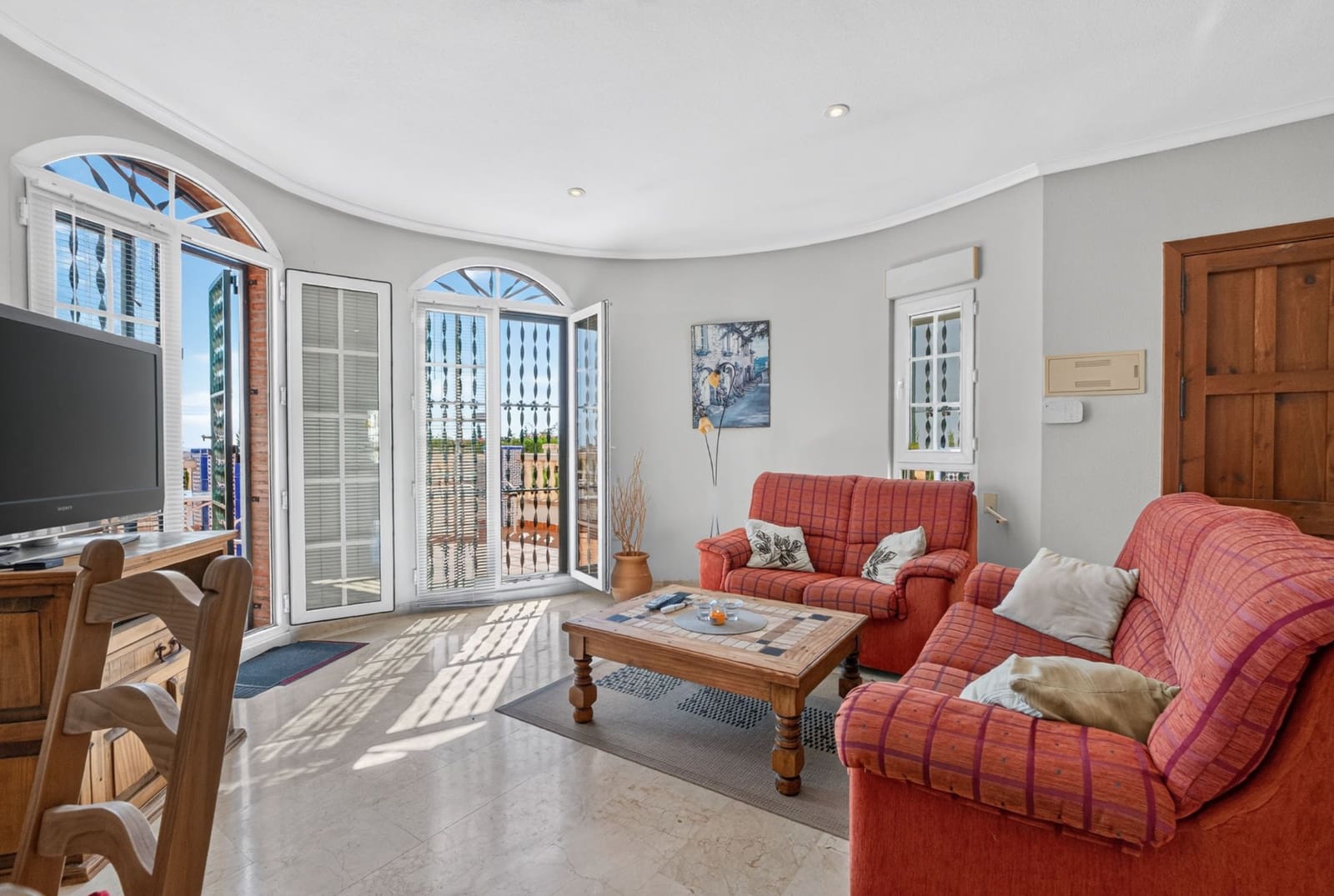 3 bedroom Villa for sale in Villamartin with pool garage - € 529,000 (Ref: 10115983)