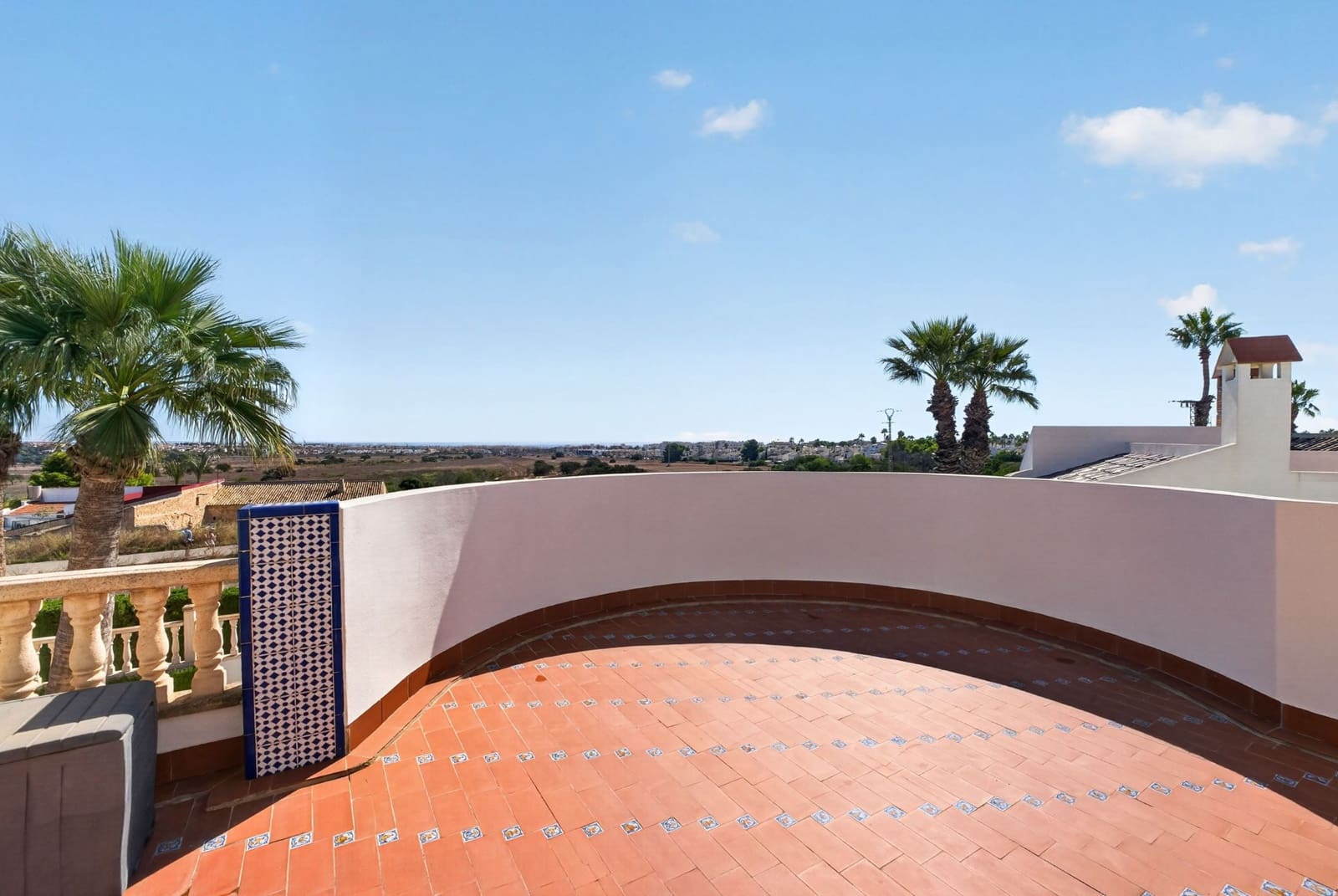 3 bedroom Villa for sale in Villamartin with pool garage - € 529,000 (Ref: 10115983)