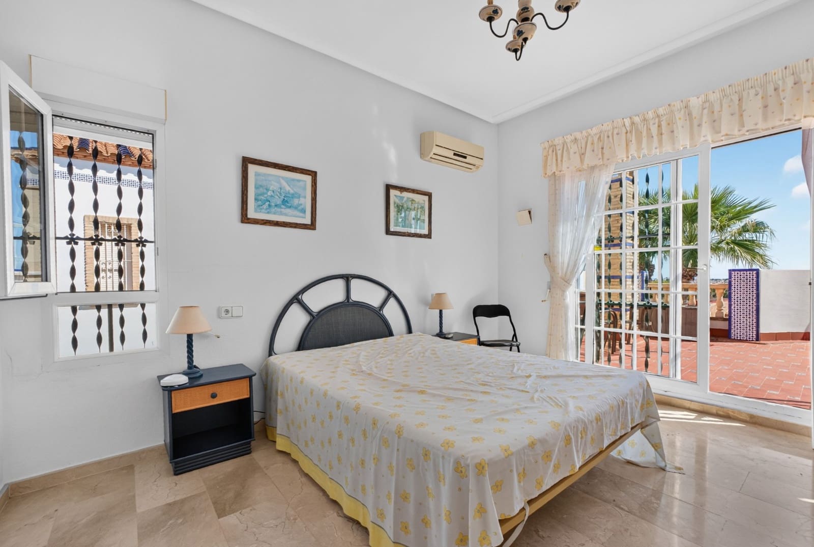 3 bedroom Villa for sale in Villamartin with pool garage - € 529,000 (Ref: 10115983)
