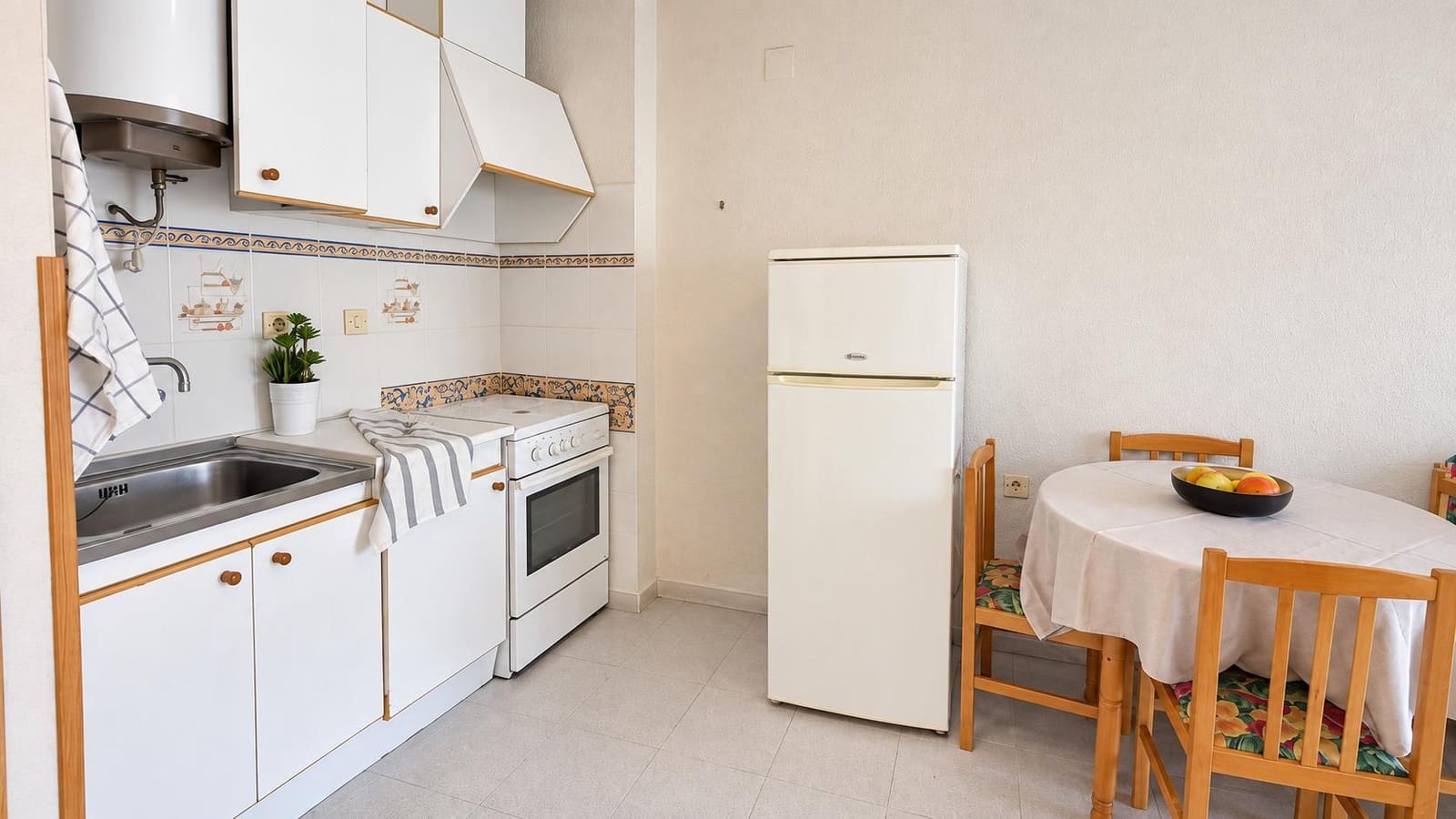 1 bedroom Apartment for sale in Torrevieja - € 89,900 (Ref: 10120416)