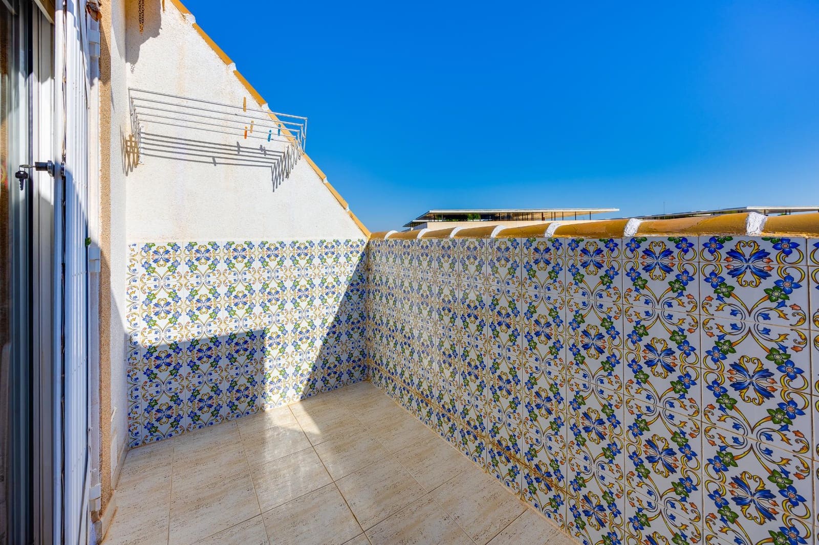 2 soverom Penthouse til salgs i Torrevieja med svømmebasseng garasje - € 159 900 (Ref: 10120419)