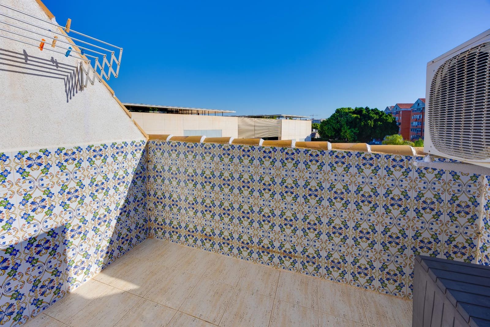 2 soverom Penthouse til salgs i Torrevieja med svømmebasseng garasje - € 159 900 (Ref: 10120419)