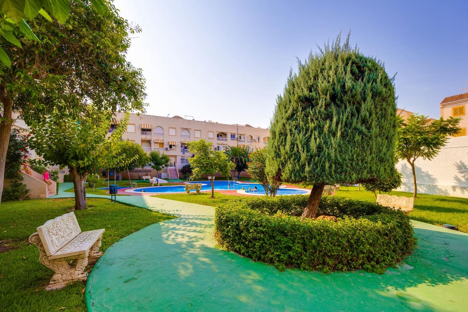 2 soverom Penthouse til salgs i Torrevieja med svømmebasseng garasje - € 159 900 (Ref: 10120419)