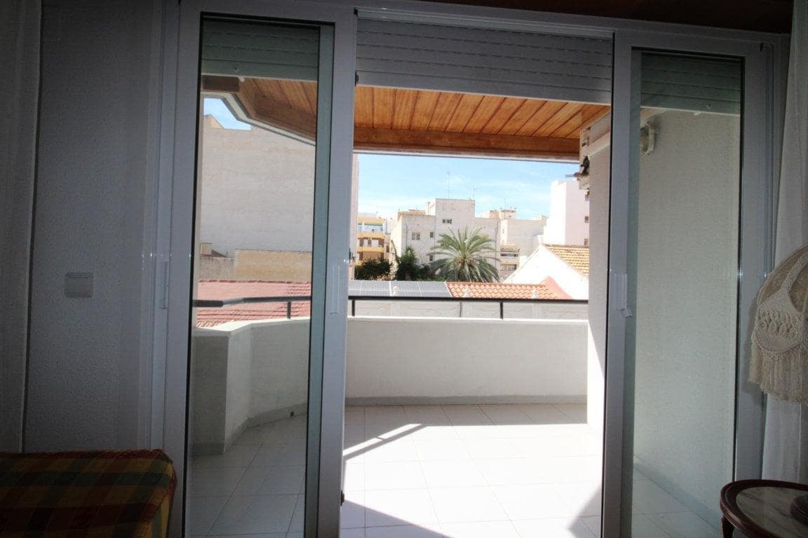 4 bedroom Apartment for sale in Torrevieja with garage - € 185,000 (Ref: 10130104)