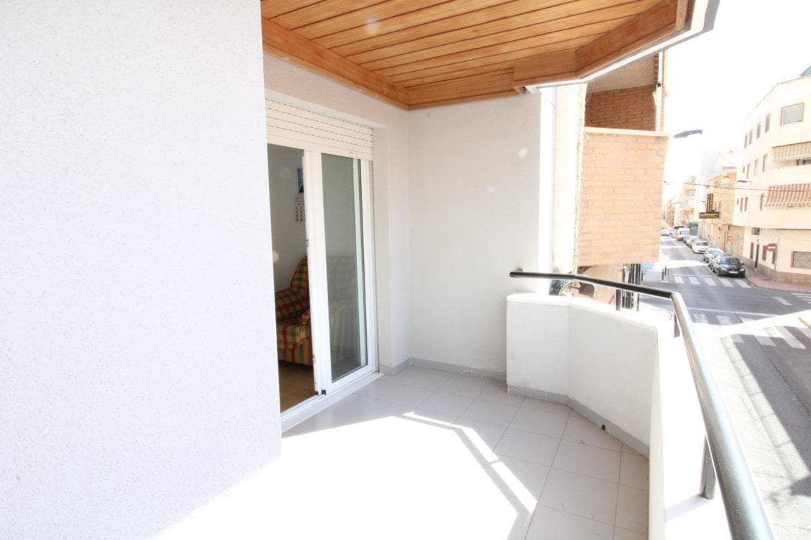 4 bedroom Apartment for sale in Torrevieja with garage - € 185,000 (Ref: 10130104)