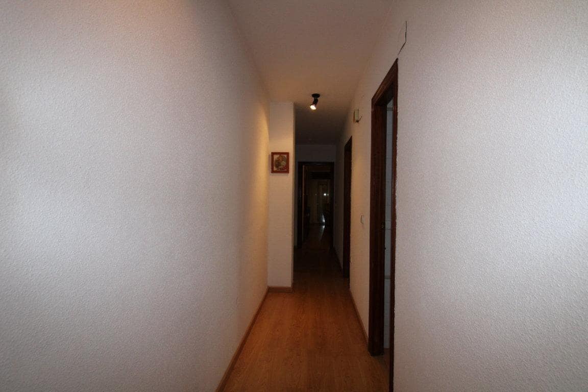 4 bedroom Apartment for sale in Torrevieja with garage - € 185,000 (Ref: 10130104)