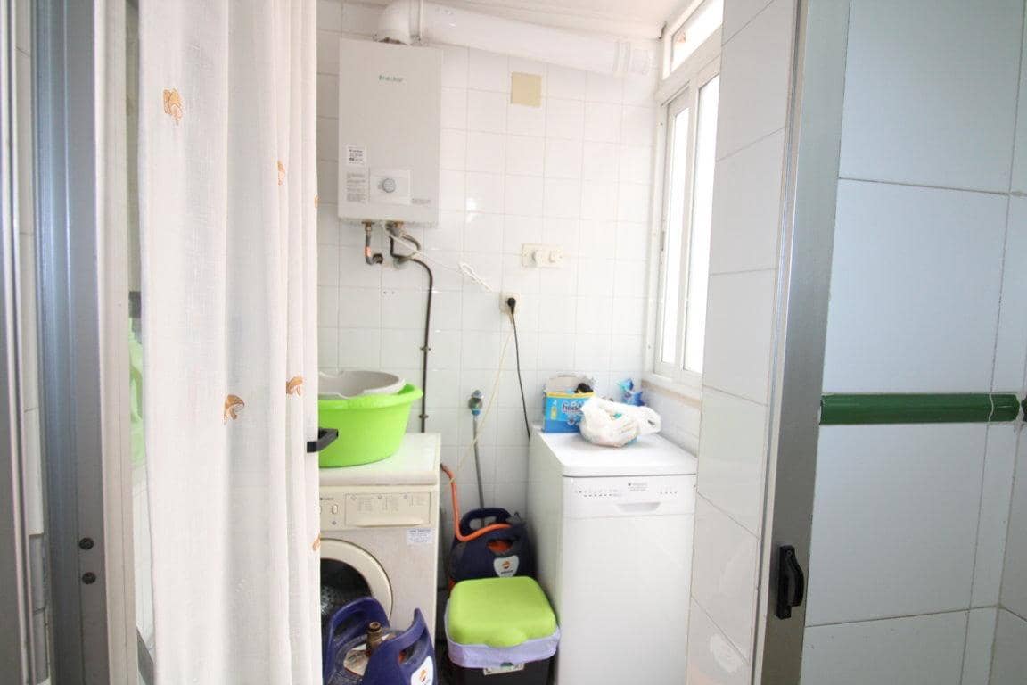 4 bedroom Apartment for sale in Torrevieja with garage - € 185,000 (Ref: 10130104)
