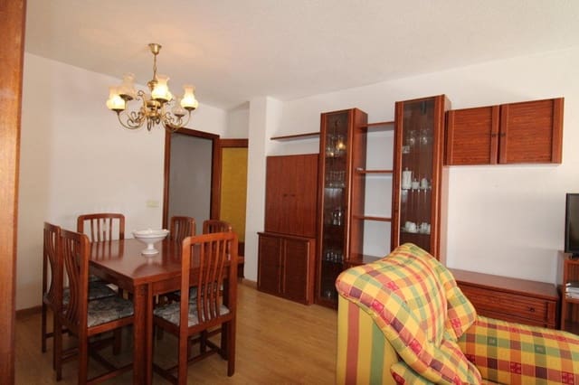 4 bedroom Apartment for sale in Las Piscinas Naturales, Torrevieja with garage - € 185,000 (Ref: 10130104)