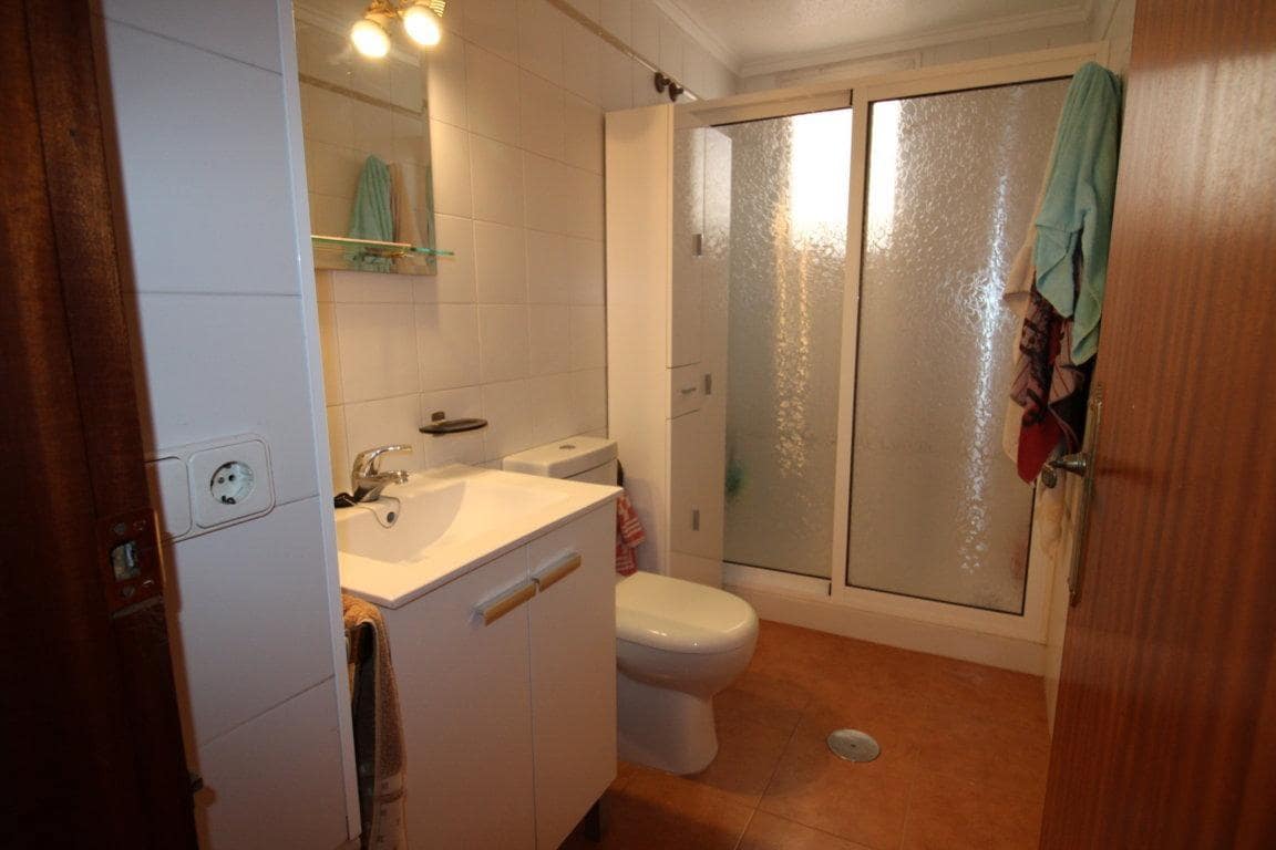 4 bedroom Apartment for sale in Torrevieja with garage - € 185,000 (Ref: 10130104)