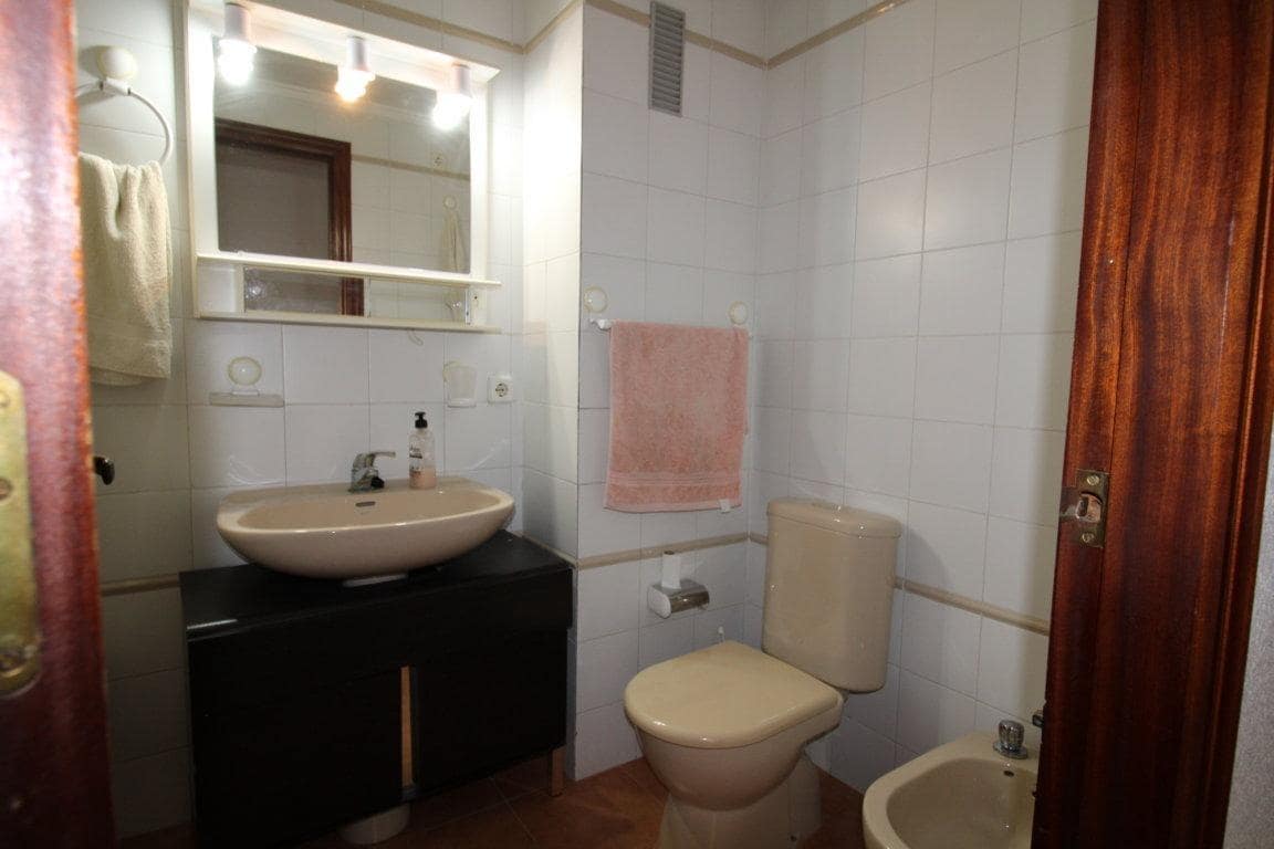 4 bedroom Apartment for sale in Torrevieja with garage - € 185,000 (Ref: 10130104)