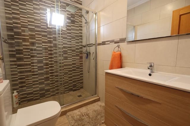 2 soveværelse Bungalow til salg i La Zenia, Orihuela med swimmingpool garage - € 165.000 (Ref: 10136622)