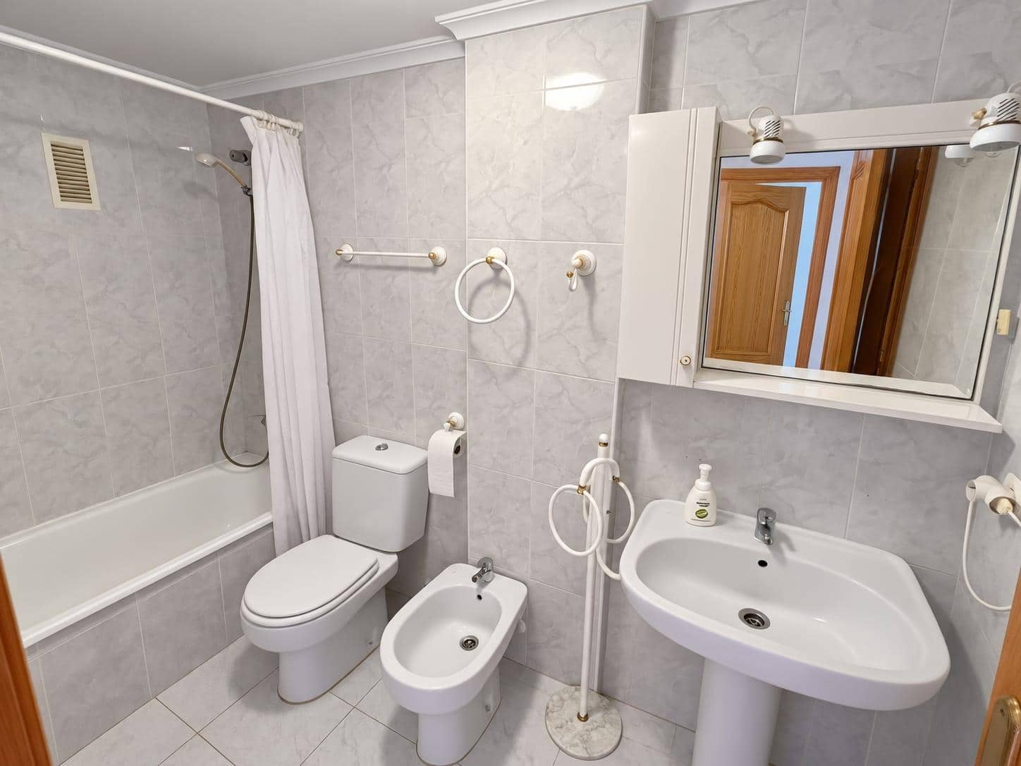 2 soverom Leilighet til salgs i Torrevieja med svømmebasseng - € 143 000 (Ref: 10136623)