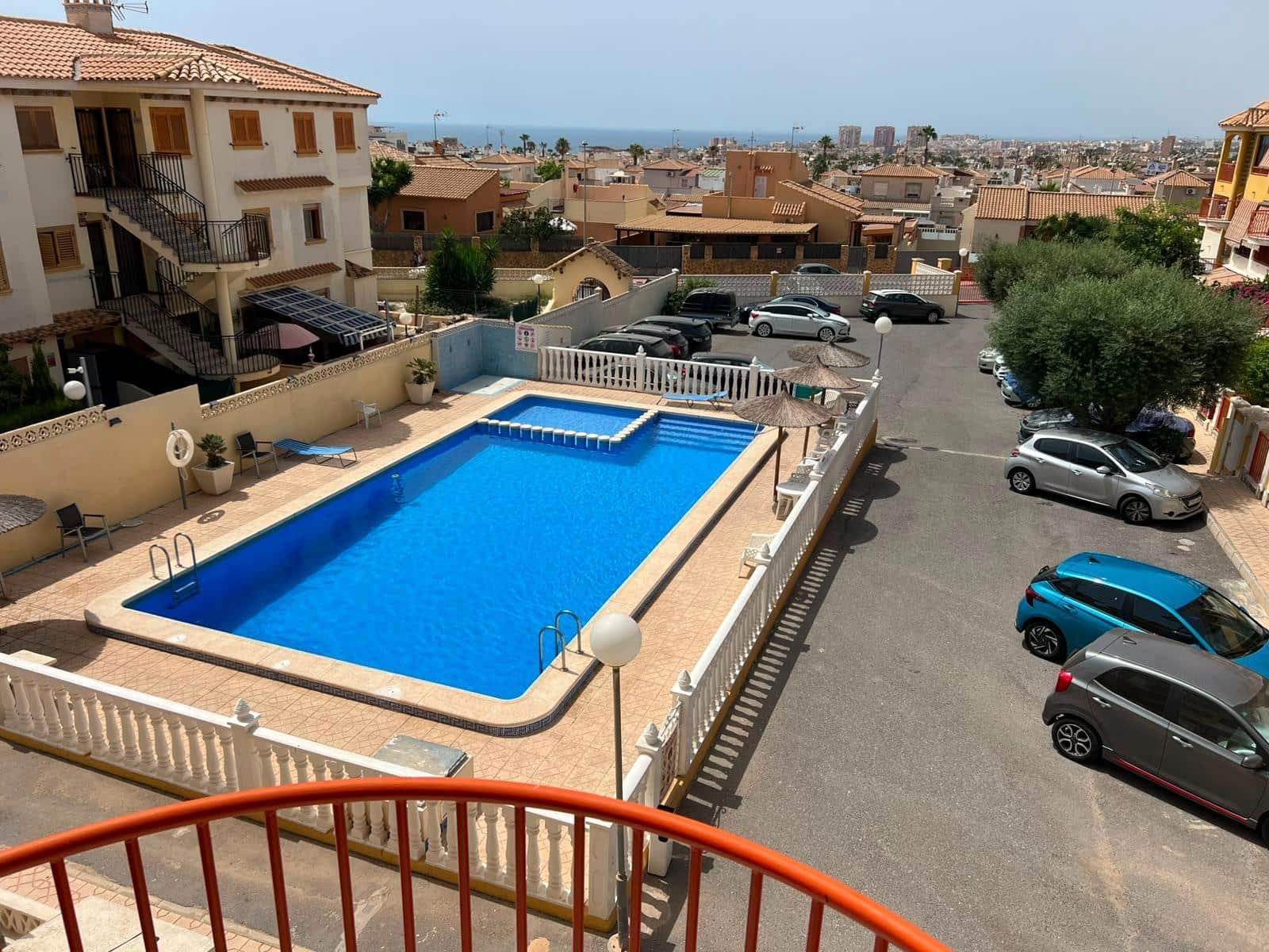 2 soverom Leilighet til salgs i Torrevieja med svømmebasseng - € 143 000 (Ref: 10136623)