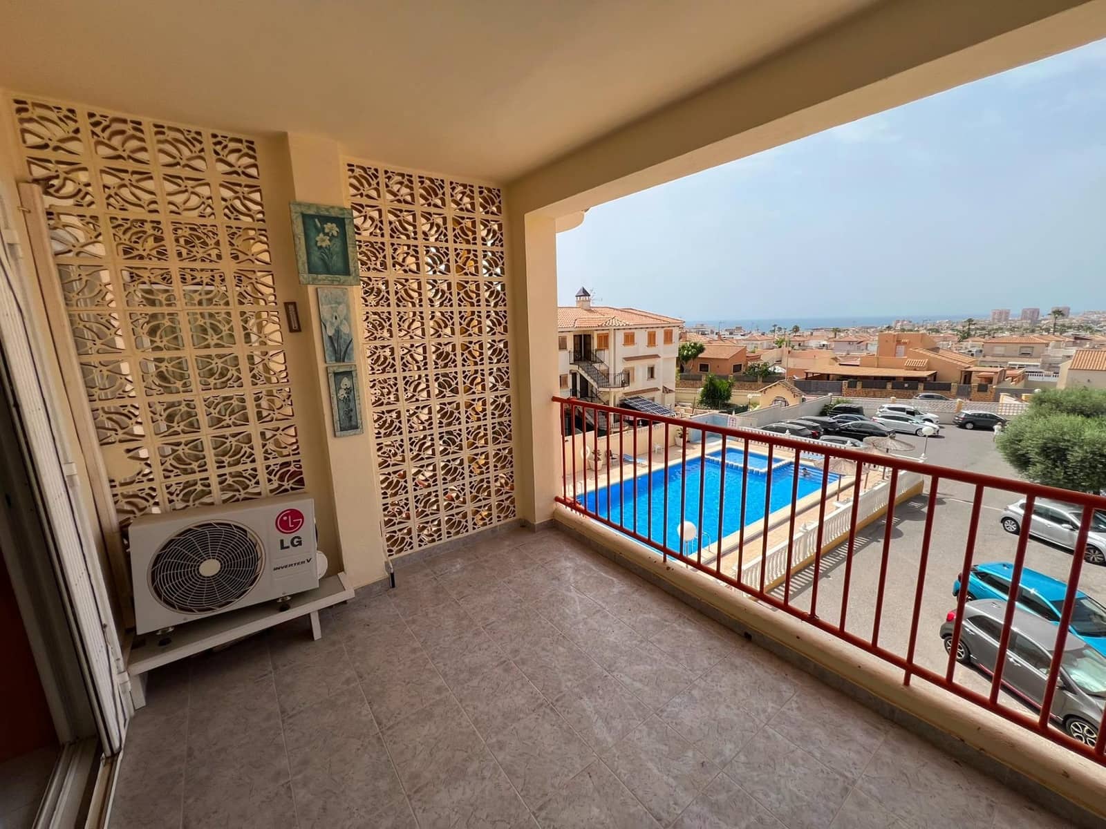 2 soverom Leilighet til salgs i Torrevieja med svømmebasseng - € 143 000 (Ref: 10136623)