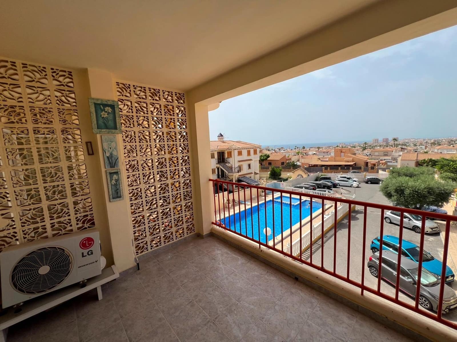 2 soverom Leilighet til salgs i Torrevieja med svømmebasseng - € 143 000 (Ref: 10136623)