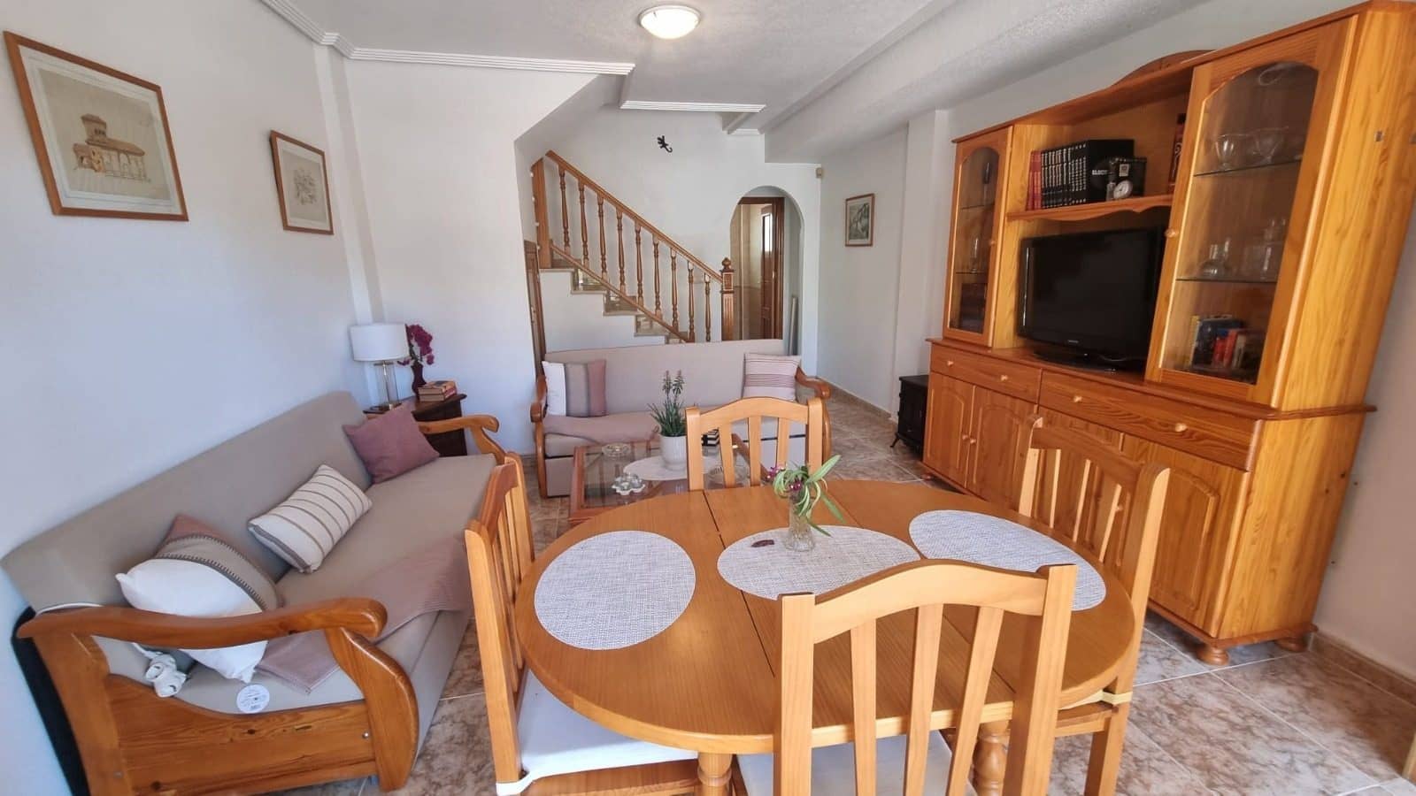 2 makuuhuone Omakotitalo myytävänä paikassa Orihuela Costa mukana uima-altaan - 222 705 € (Ref: 10144984)
