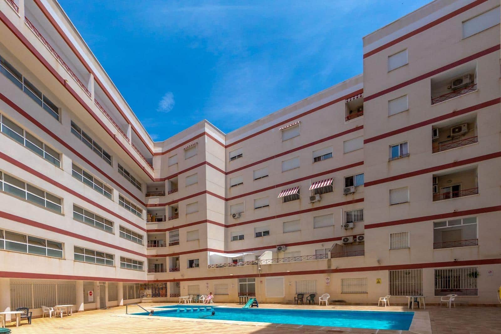 3 camera da letto Appartamento in vendita in Torrevieja con piscina - 174.900 € (Rif: 10153858)