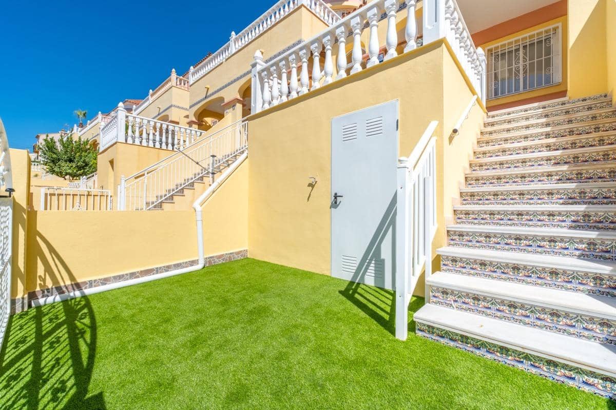 2 Zimmer Villa zu verkaufen in Playa Flamenca mit Pool - 229.800 € (Ref: 10156235)