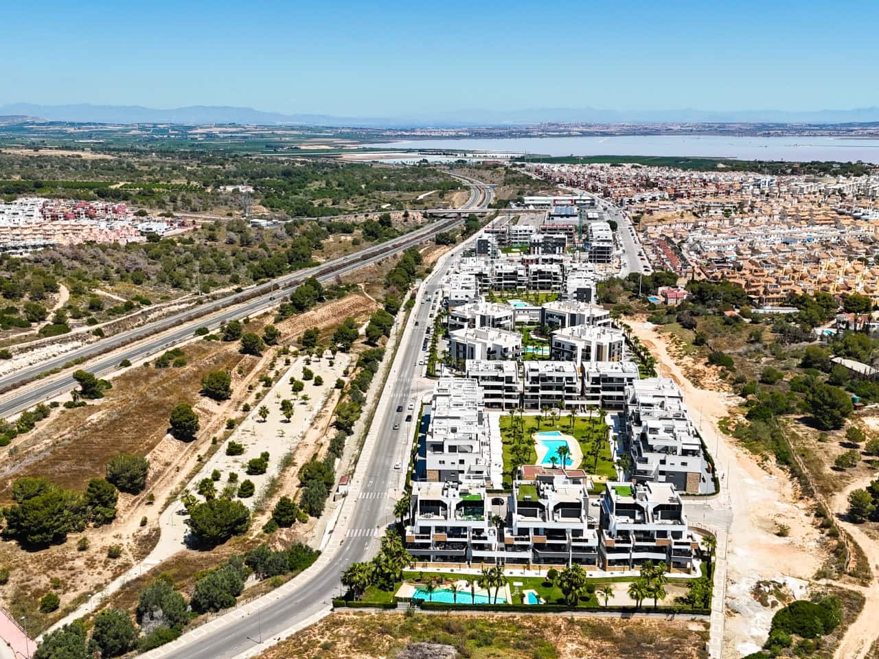 2 sypialnia Apartament na sprzedaż w Orihuela Costa z basenem garażem - 269 000 € (Ref: 10156265)