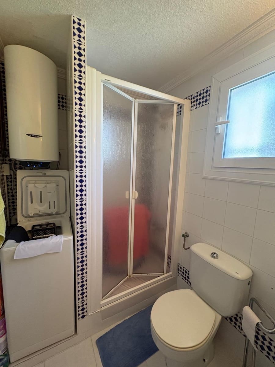 1 bedroom Bungalow for sale in Villamartin with pool - € 115,000 (Ref: 10158648)