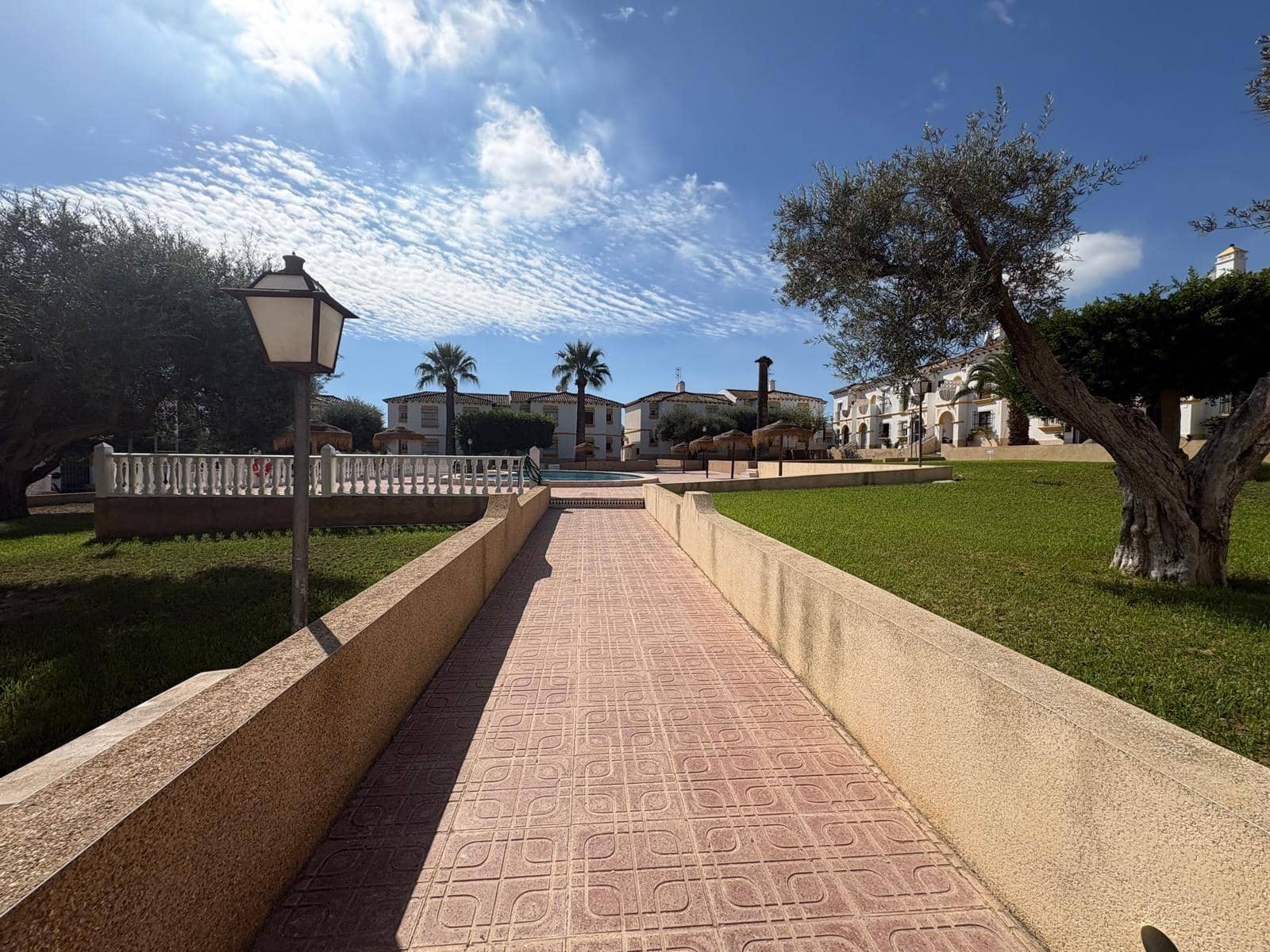1 bedroom Bungalow for sale in Villamartin with pool - € 115,000 (Ref: 10158648)