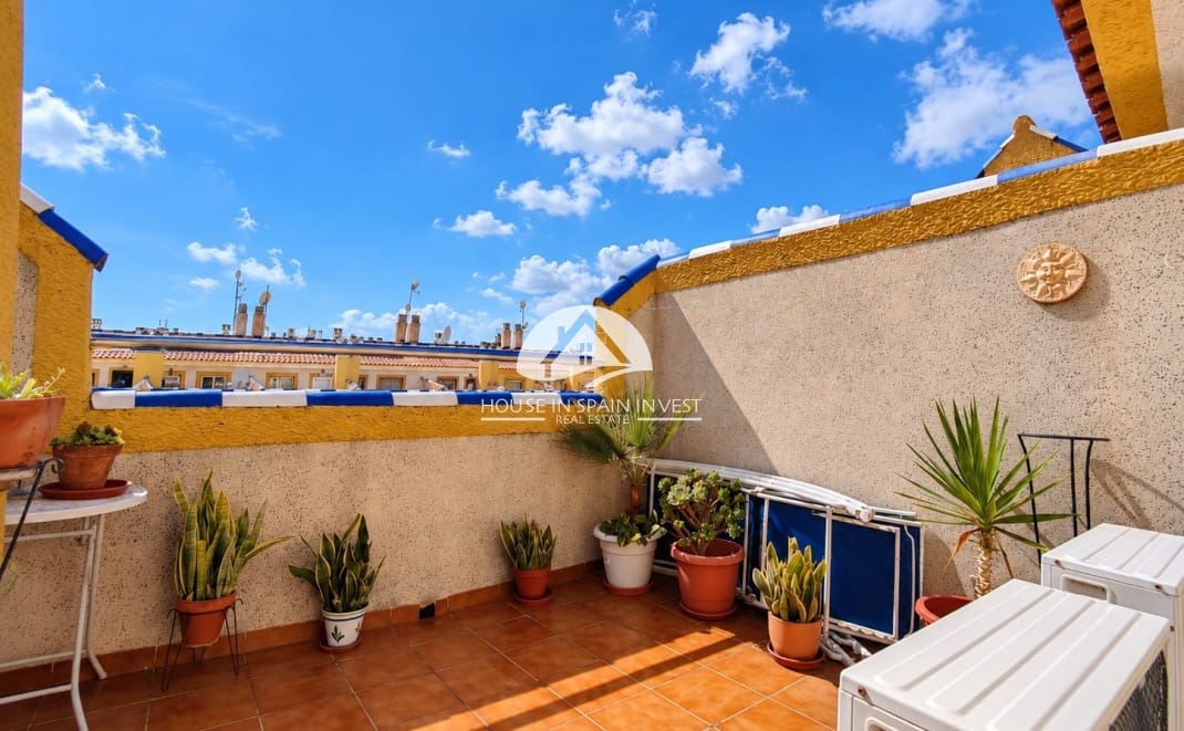 3 bedroom Townhouse for sale in La Florida with pool - € 197,950 (Ref: 10159884)