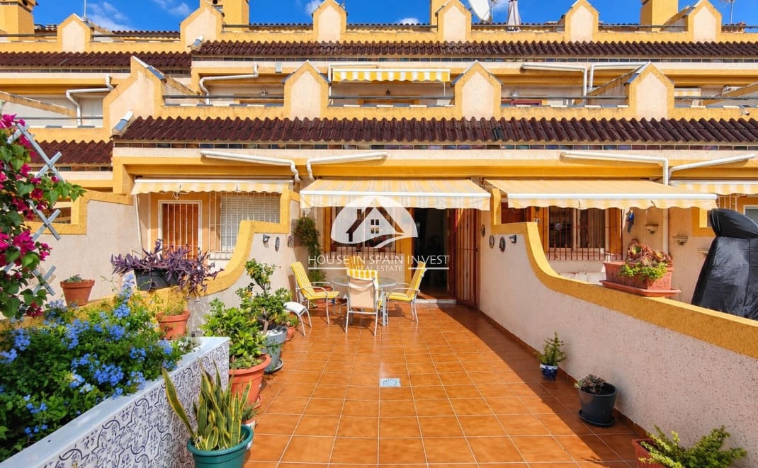 3 bedroom Townhouse for sale in La Florida with pool - € 197,950 (Ref: 10159884)