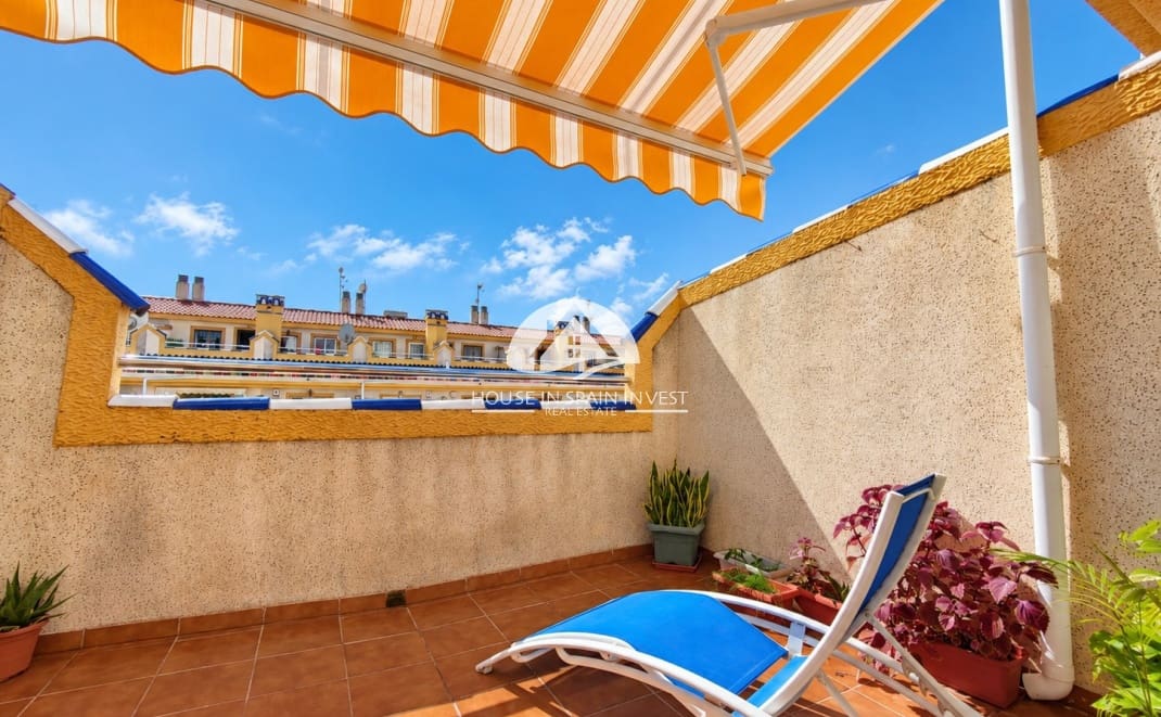 3 bedroom Townhouse for sale in La Florida with pool - € 197,950 (Ref: 10159884)