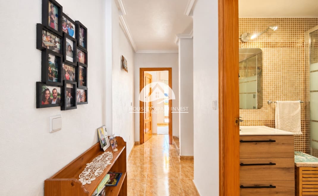 3 bedroom Townhouse for sale in La Florida with pool - € 197,950 (Ref: 10159884)