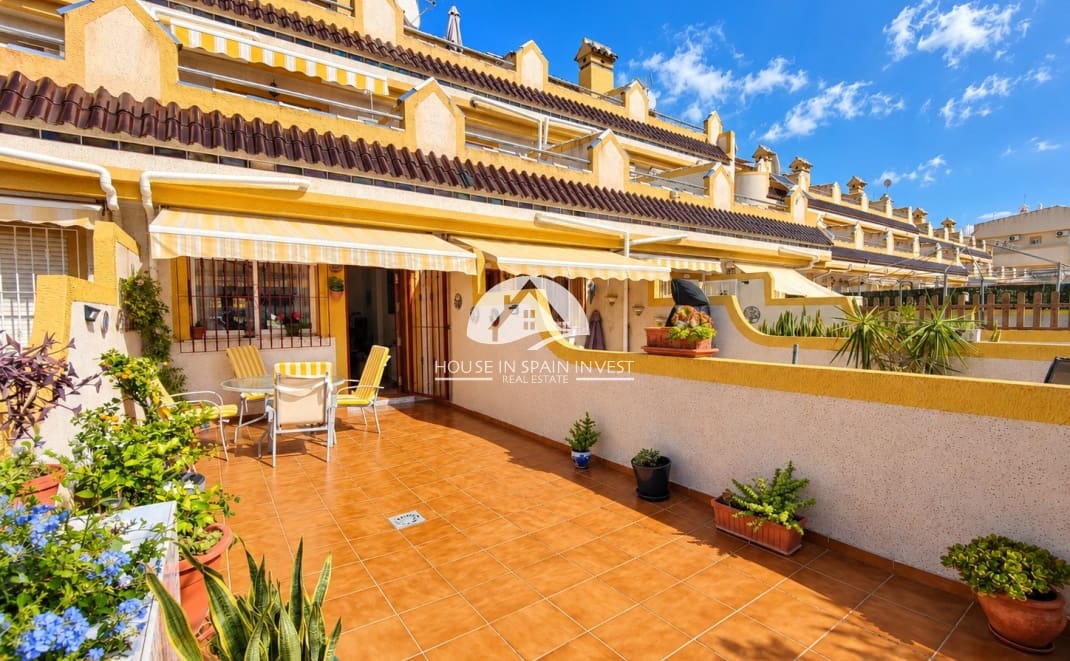 3 bedroom Townhouse for sale in La Florida with pool - € 197,950 (Ref: 10159884)