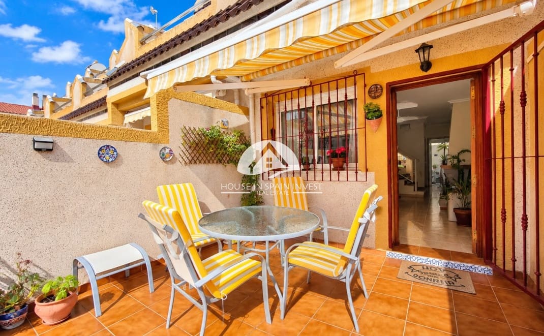 3 bedroom Townhouse for sale in La Florida with pool - € 197,950 (Ref: 10159884)