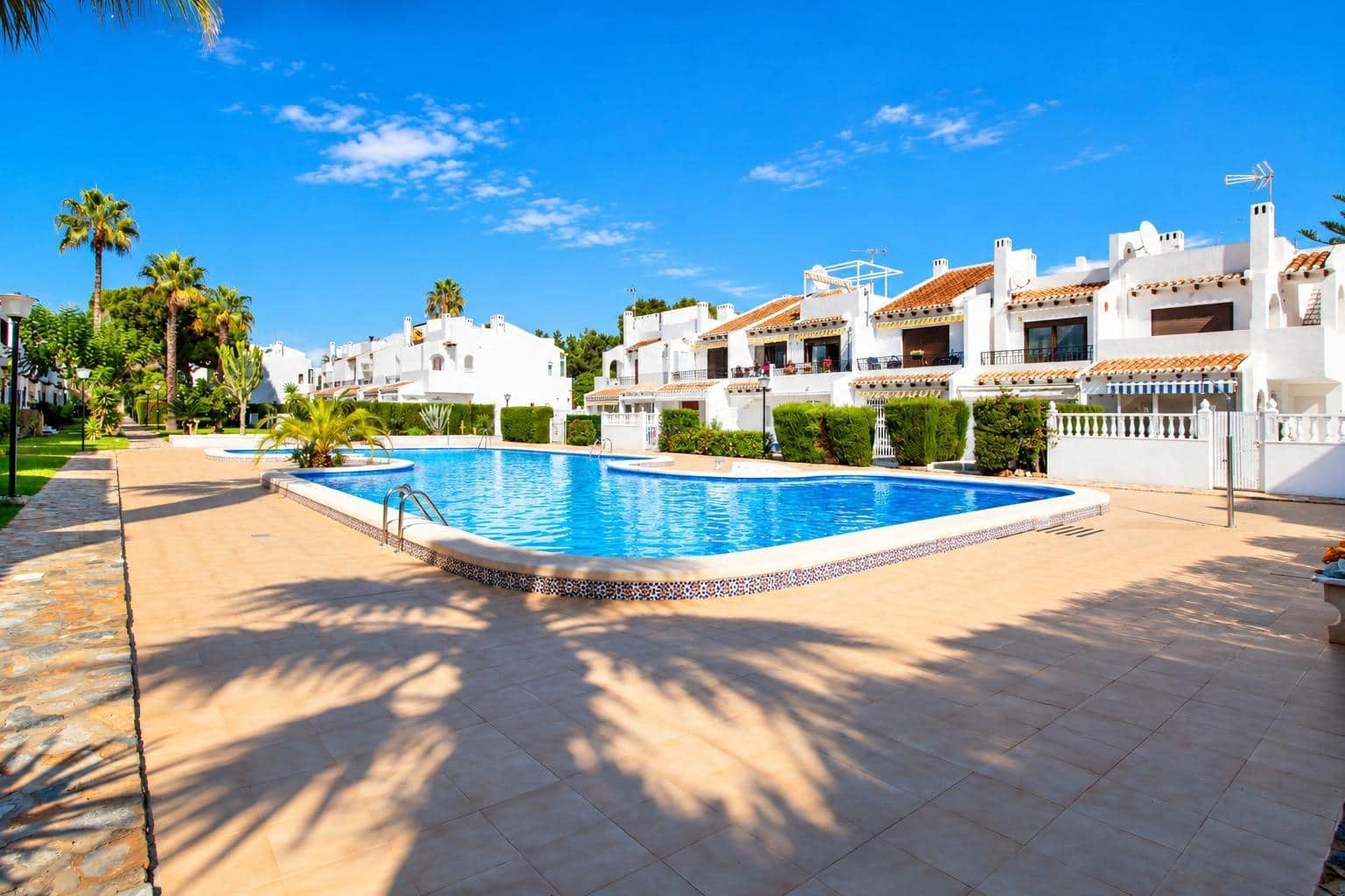1 soverom Leilighet til salgs i Cabo Roig med svømmebasseng garasje - € 139 000 (Ref: 10170329)
