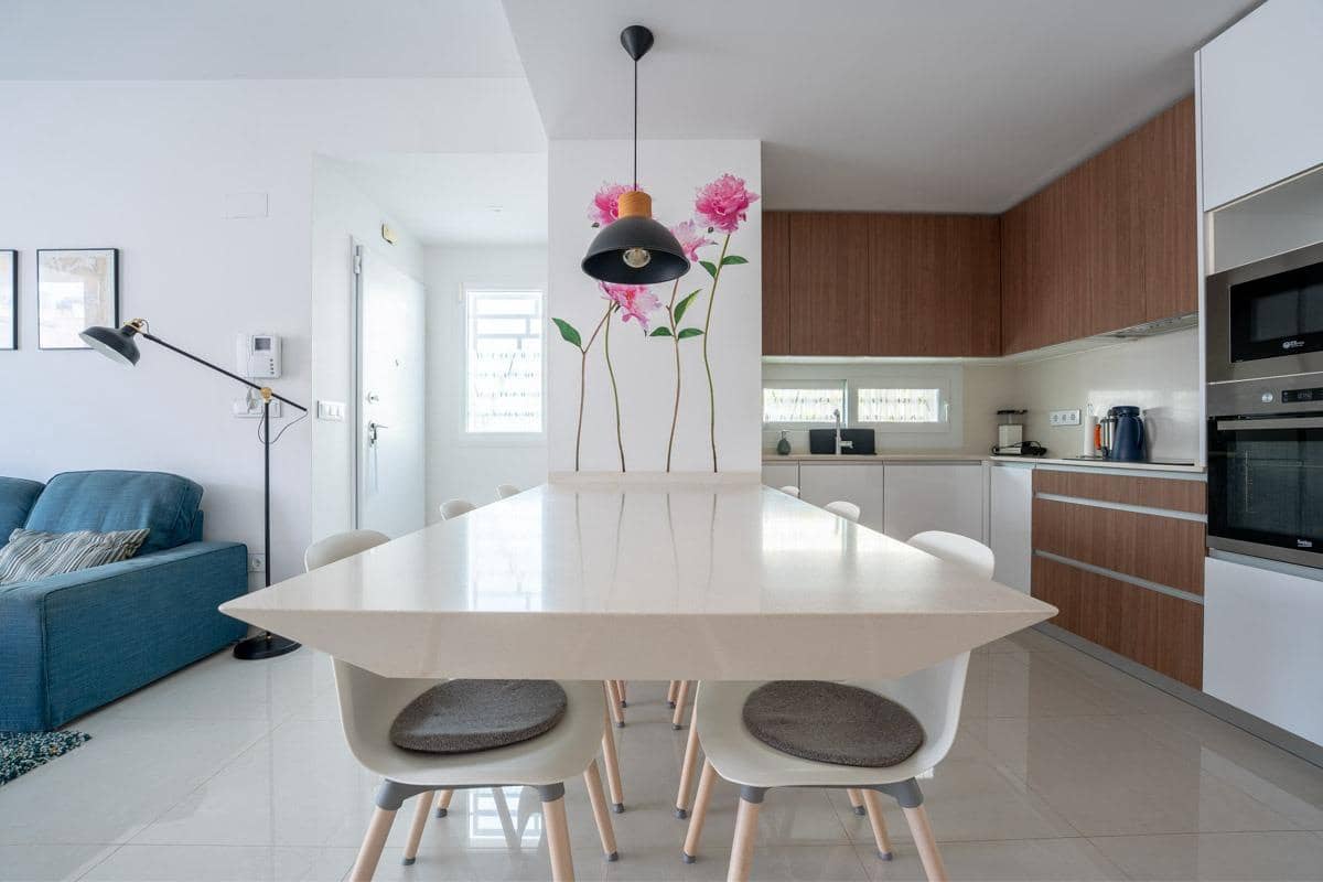 8 sypialnia Apartament na sprzedaż w Torrevieja z basenem garażem - 299 900 € (Ref: 10171926)