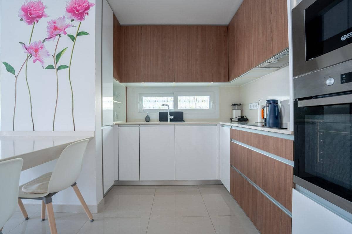 8 sypialnia Apartament na sprzedaż w Torrevieja z basenem garażem - 299 900 € (Ref: 10171926)