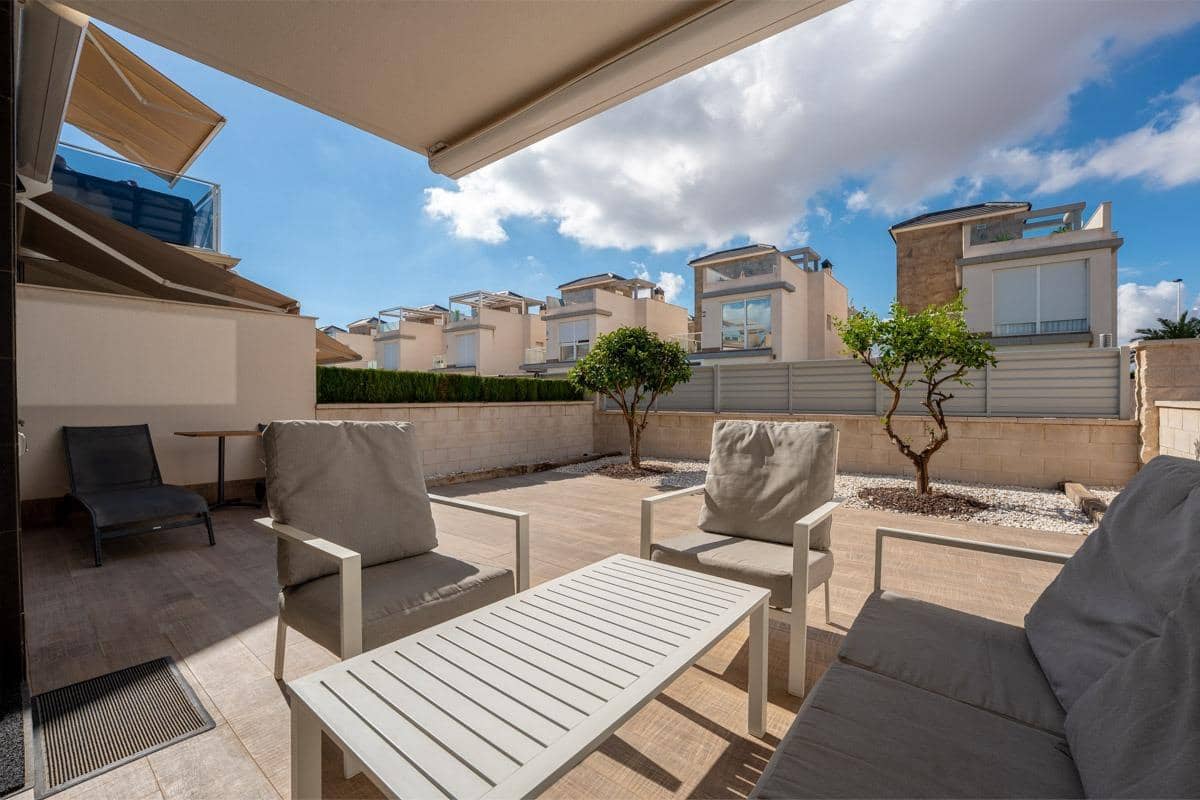 8 sypialnia Apartament na sprzedaż w Torrevieja z basenem garażem - 299 900 € (Ref: 10171926)