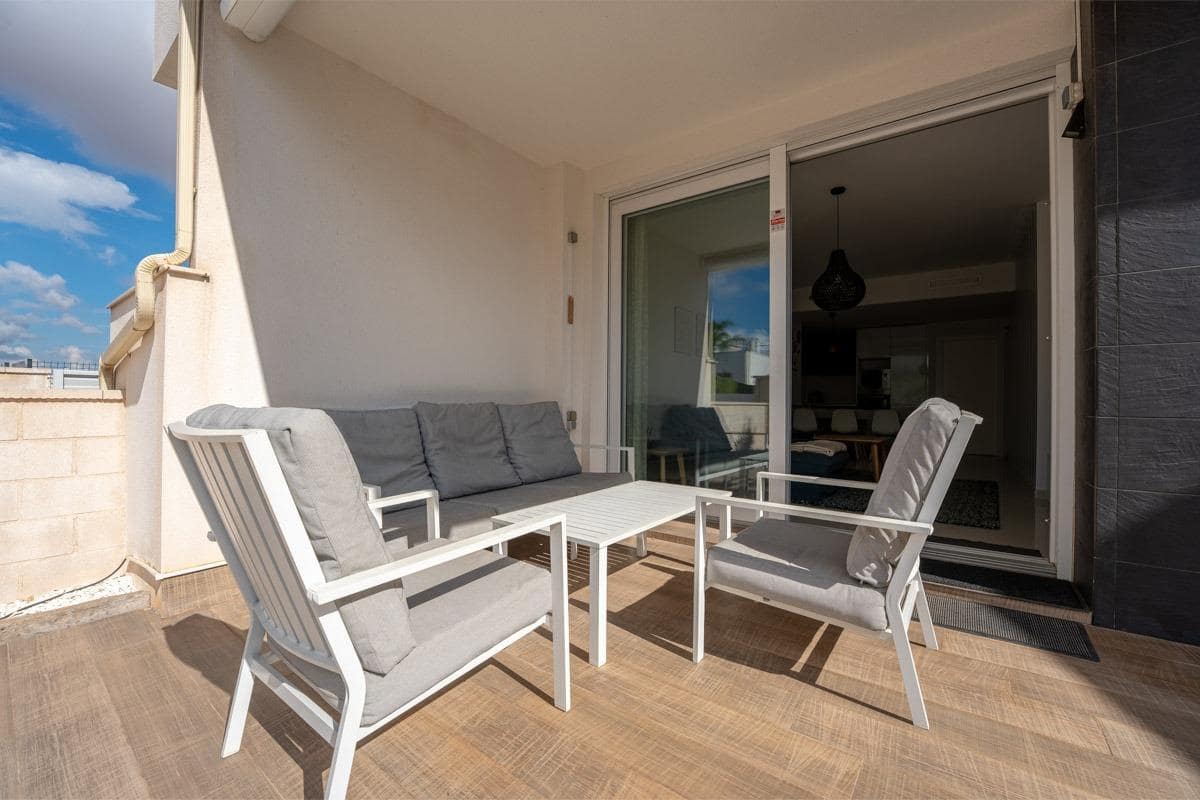 8 sypialnia Apartament na sprzedaż w Torrevieja z basenem garażem - 299 900 € (Ref: 10171926)
