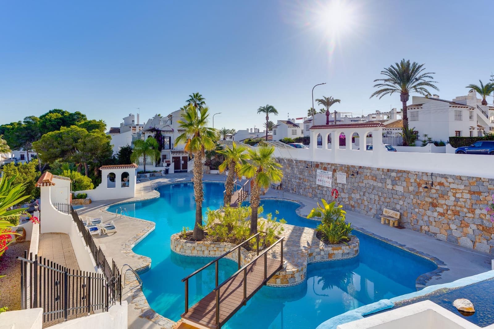 2 makuuhuone Kattohuoneisto myytävänä paikassa Orihuela Costa mukana uima-altaan - 195 000 € (Ref: 10175540)