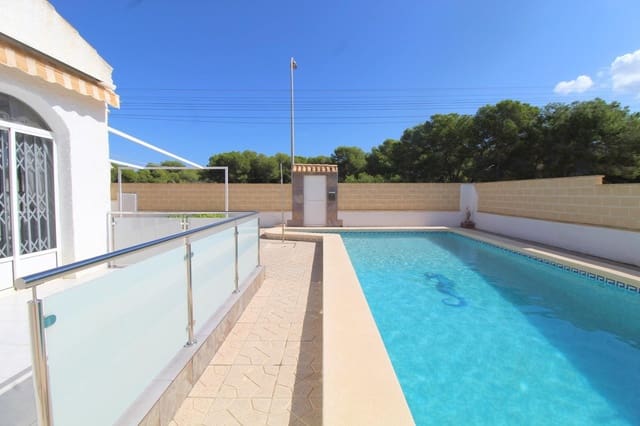 3 makuuhuone Huvila myytävänä paikassa El Chaparral, Torrevieja mukana uima-altaan 
autotalli - 325 000 € (Ref: 10175544)